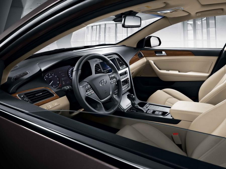  Hyundai Sonata 2014 года  (фото 18 из 19)